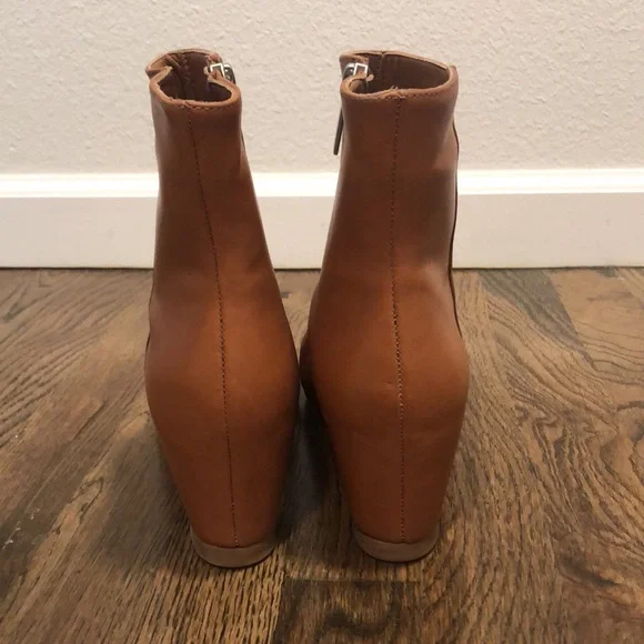 AQUATALIA Palmer women pointed ankle hidden wedge boots color tan FITS LIKE sz 9 - Picture 5 of 14